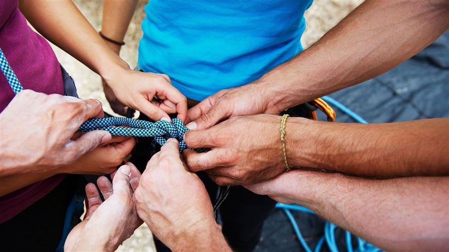 Ogni gruppo ha il potenziale per diventare una squadra. Tu puoi essere la scintilla.